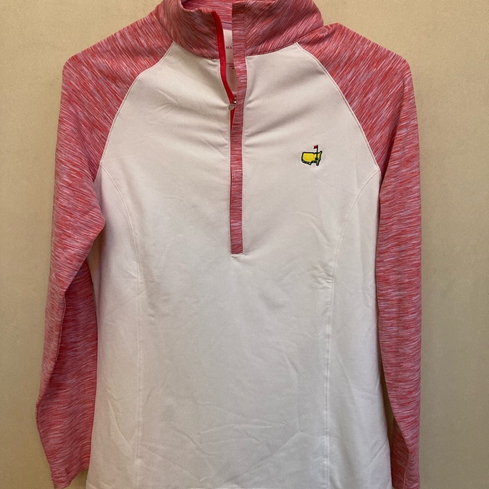 Woman’s 1/4 zip pullover